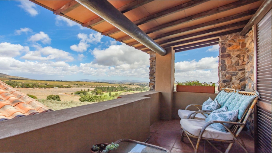 6 Bedroom Property for Sale in Devonvallei Western Cape